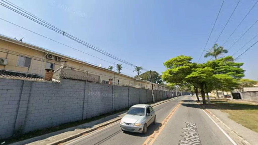 Vazamento de gás interdita avenida Malek Assad em Jacareí; Bombeiros dizem não ter previsão para liberação